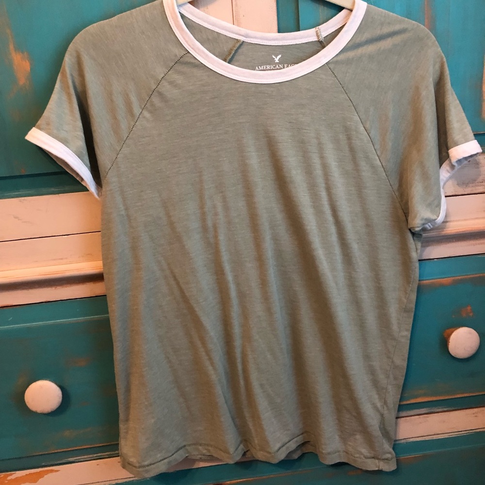 American Eagle shirt